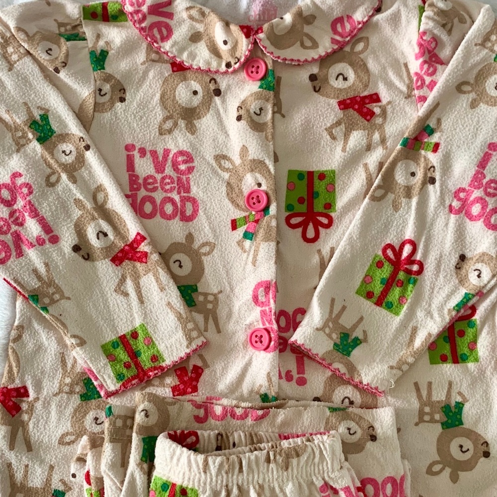 🎄Girls Christmas PJs by Carters 24M 🎄